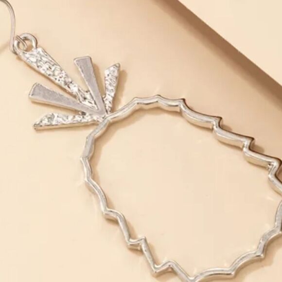 New HOLLOW PINEAPPLE DANGLE EARRINGS - Picture 3 of 8